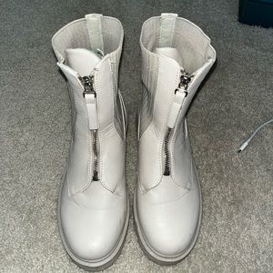 Lulus Small Platform Booties! Size US 7